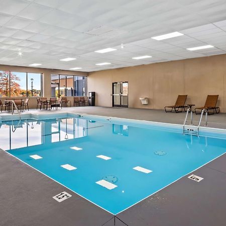 Surestay Plus Hotel By Best Western Stevensville St Joseph Экстерьер фото