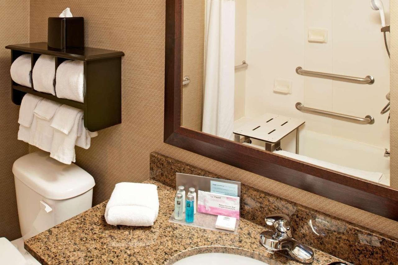 Surestay Plus Hotel By Best Western Stevensville St Joseph Экстерьер фото