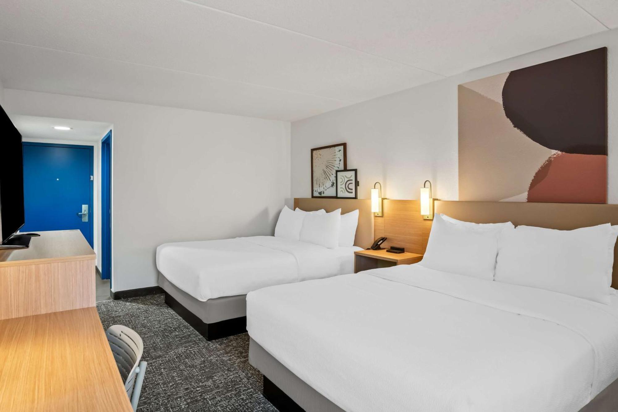 Surestay Plus Hotel By Best Western Stevensville St Joseph Экстерьер фото