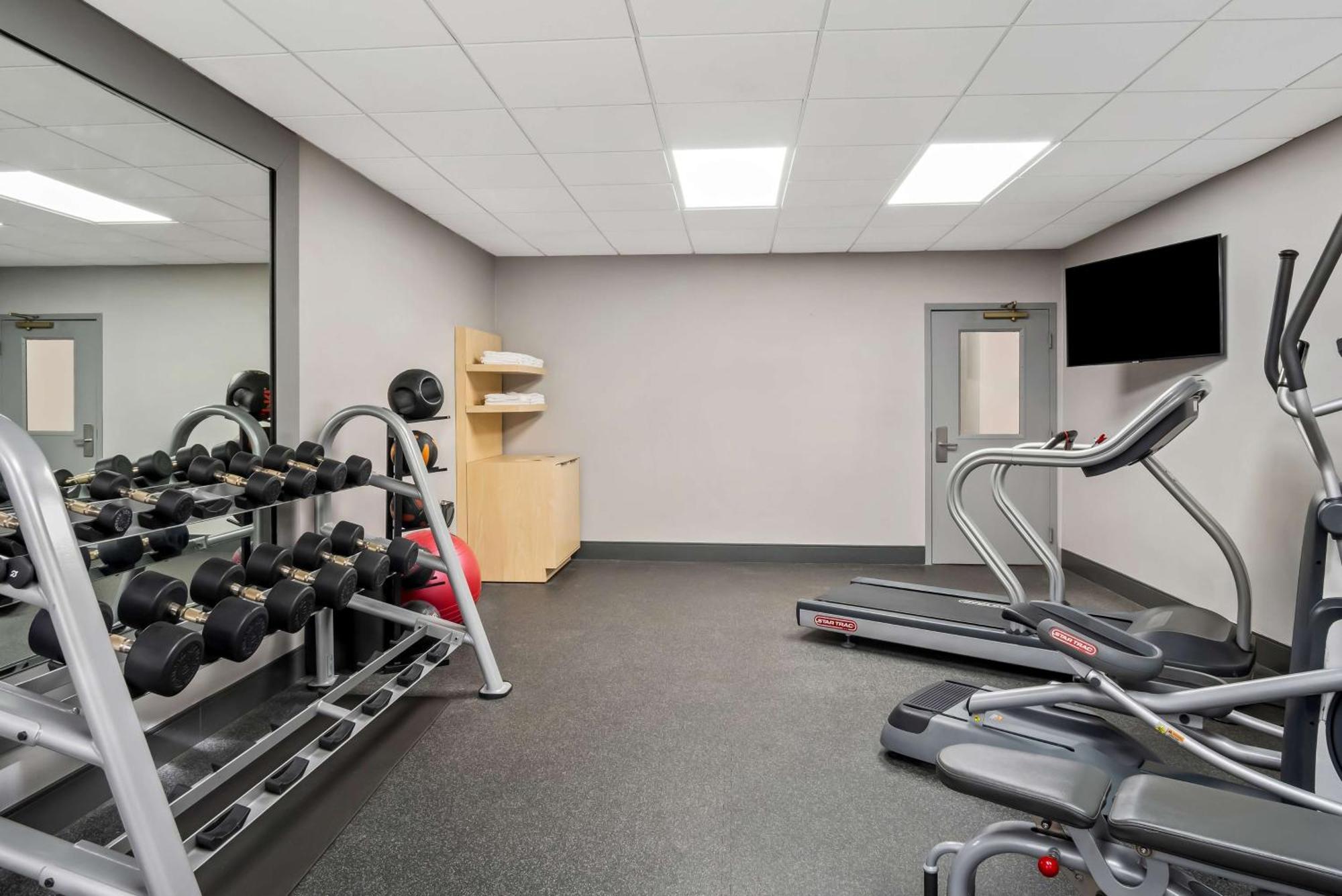 Surestay Plus Hotel By Best Western Stevensville St Joseph Экстерьер фото