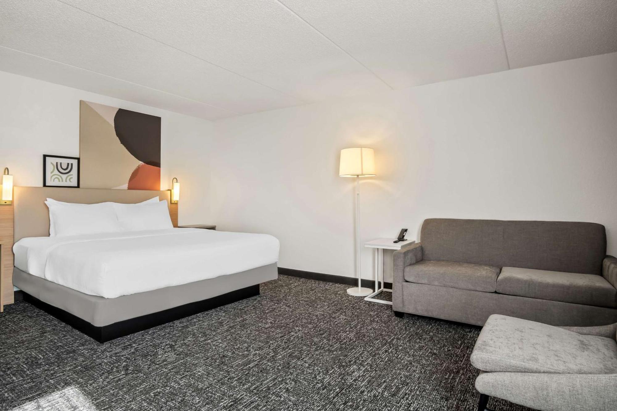 Surestay Plus Hotel By Best Western Stevensville St Joseph Экстерьер фото