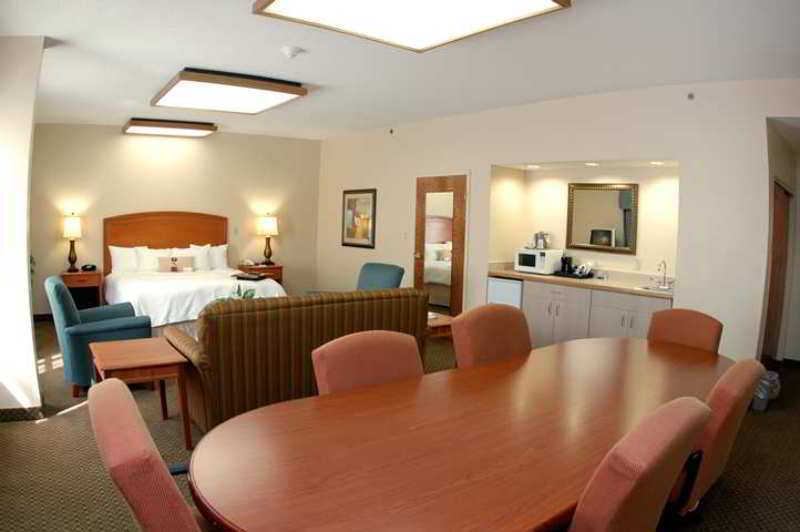 Surestay Plus Hotel By Best Western Stevensville St Joseph Номер фото